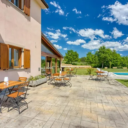 Grad & Appartement Gračišče