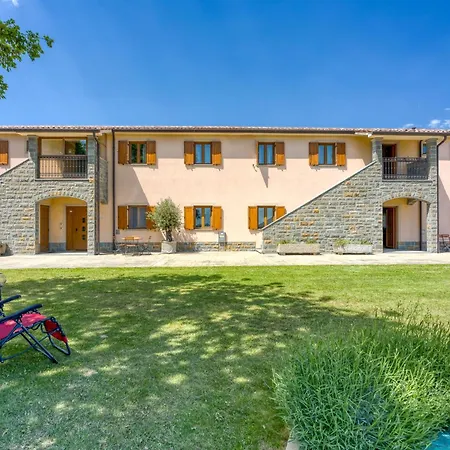 Grad & Apartment Gracisce