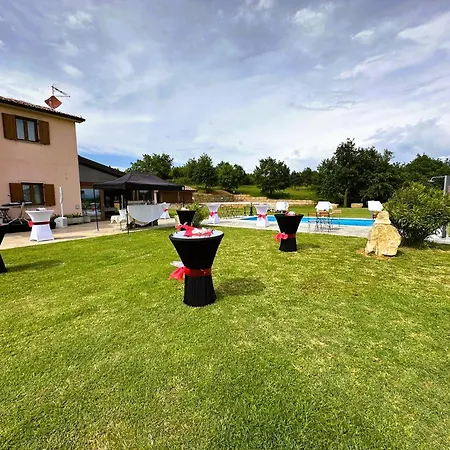 Grad & Apartment Gracisce