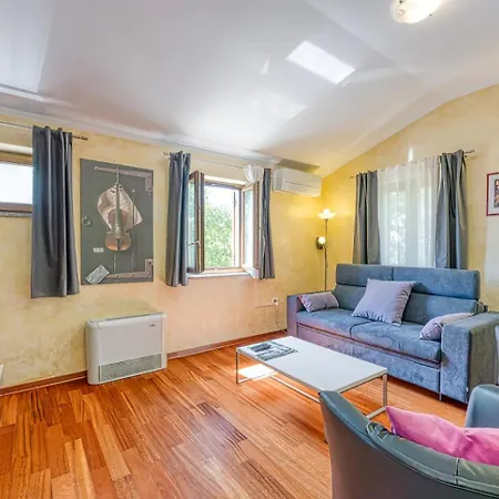 Appartement Grad & *