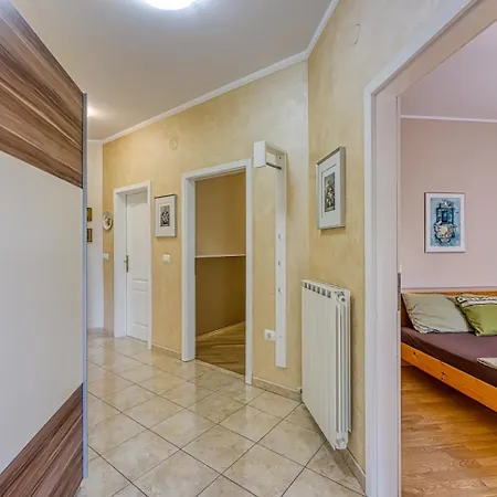 Apartmán Grad & *