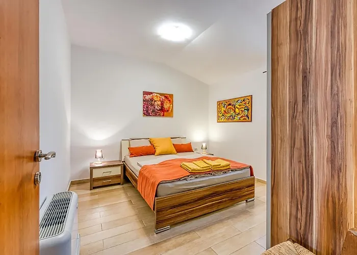 Grad & Διαμέρισμα *