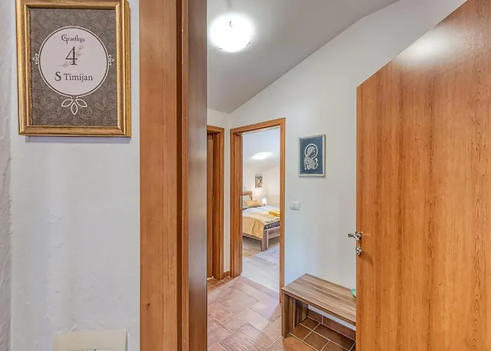 Διαμέρισμα Grad &