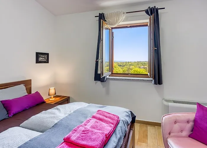 Grad & Διαμέρισμα *