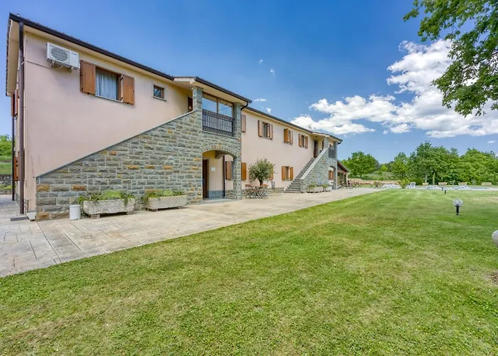 Grad & * Gračišče