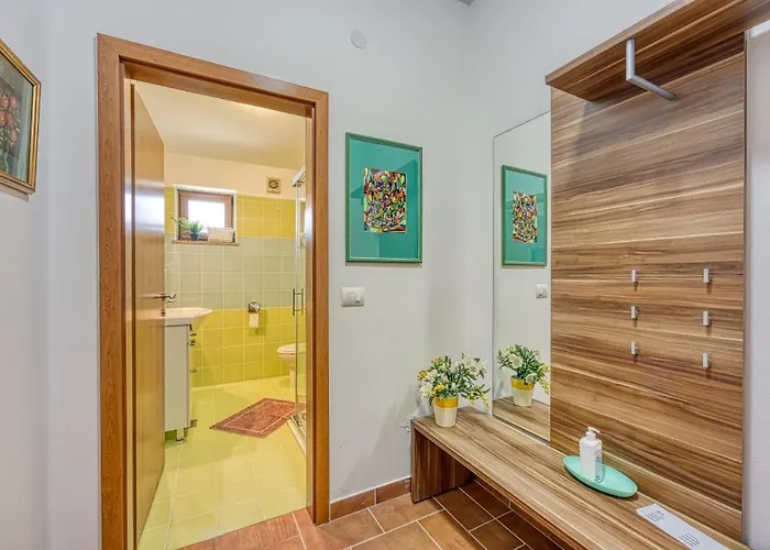 Grad & Διαμέρισμα *